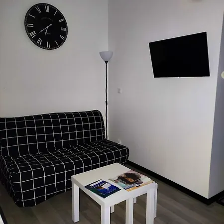 Studio Confortable A Thierry 20 M² Avec Parking Apartment *